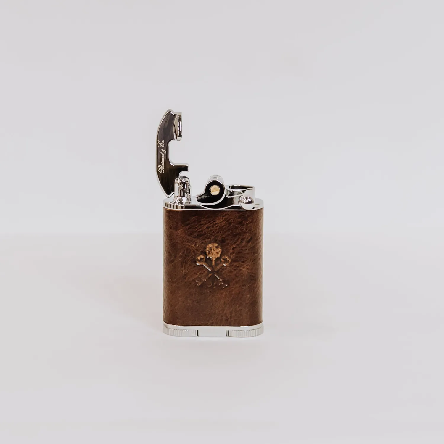 Pappy & Company Custom Table Lighter Gatsby tafelaansteker antiek zadelbruin leer