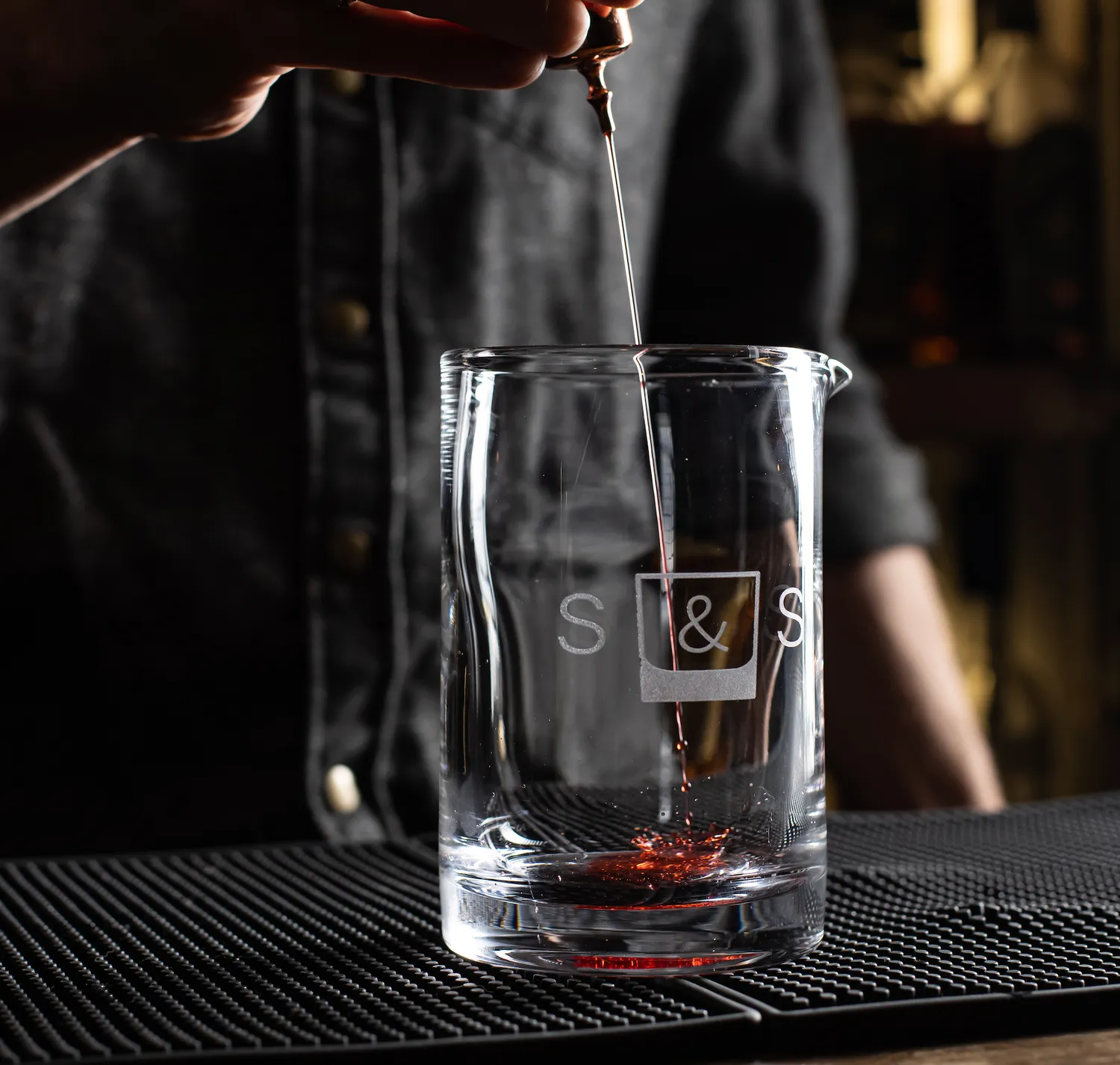 Amehla Custom Laser Etched Seamless Mixing Glass cocktail mengglas