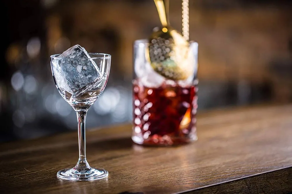 Amehla Nick & Nora martini coupe