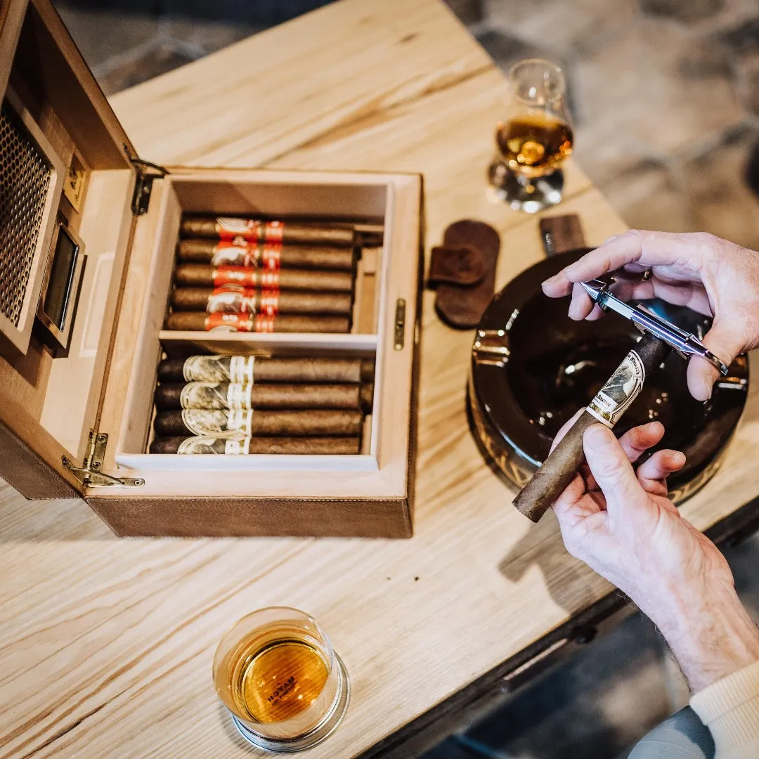Pappy & Company Custom “V” sigarenknipper van walnoothout