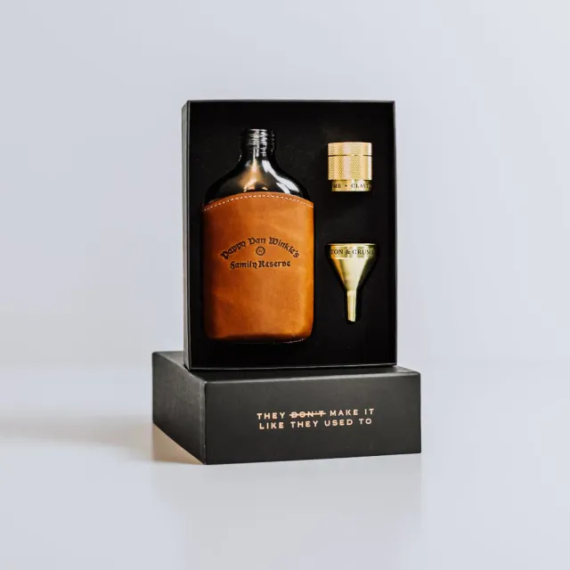 Pappy Van Winkle Family Reserve glazen heupfles 200 ml leer